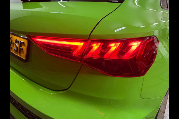 Audi RS3 2.5TFSI quattro| Akra | PPF | Keramisch | RS-Design pakket + | RS-Dynamic pakket plus | Audi Garantie | BOM VOL! | Audi RS3 2.5TFSI quattro| Akra | PPF | Keramisch | RS-Design pakket + | RS-Dynamic pakket plus | Audi Garantie | BOM VOL! |