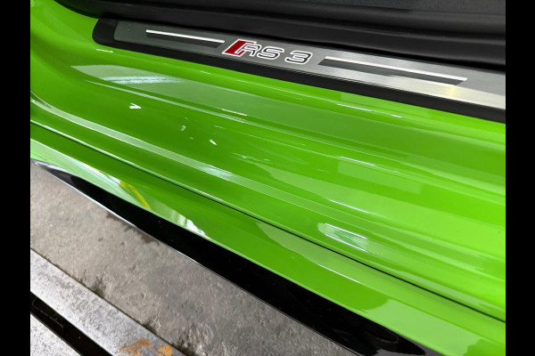 Audi RS3 2.5TFSI quattro| Akra | PPF | Keramisch | RS-Design pakket + | RS-Dynamic pakket plus | Audi Garantie | BOM VOL! | Audi RS3 2.5TFSI quattro| Akra | PPF | Keramisch | RS-Design pakket + | RS-Dynamic pakket plus | Audi Garantie | BOM VOL! |