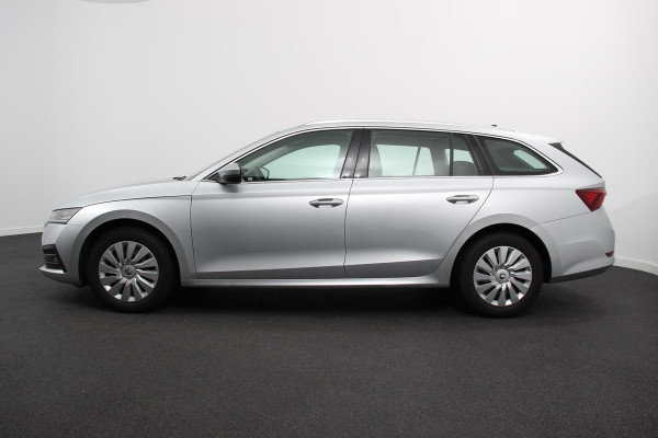 Škoda Octavia Combi 1.0 e-TSI 110pk MHEV DSG Style | Navigatie | Apple Carplay/Android Auto | Parkeersensor achter | Camera | Adaptive Cruise Control | Stoelverwarming | Ledverlichting | Climate Control Škoda Octavia Combi 1.0 e-TSI 110pk MHEV DSG Style | Navigatie | Apple Carplay/Android Auto | Parkeersensor achter | Camera | Adaptive Cruise Control | Stoelverwarming | Ledverlichting | Climate Control