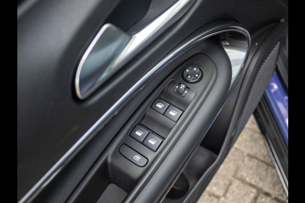 Abarth 600e Scorpionissima 54 kWh | 17%  Bijtelling Abarth 600e Scorpionissima 54 kWh | 17%  Bijtelling