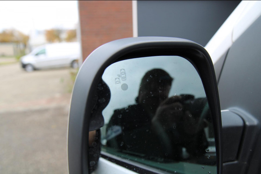 Toyota ProAce Long Worker 2.0 177PK Automaat Professional / Camera / Trekhaak / 2x schuifdeur Toyota ProAce Long Worker 2.0 177PK Automaat Professional / Camera / Trekhaak / 2x schuifdeur