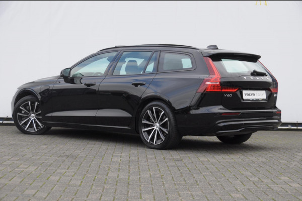 Volvo V60 T6 350PK Automaat AWD Plus Dark / Adaptive cruise control / Elektrische stoelen / Harman Kardon audio / Trekhaak / Pilot assist / BLIS / Stoel en stuur verwarming / Elektrische achterklep / Parkeersensoren met 360 camera / Google infotainment