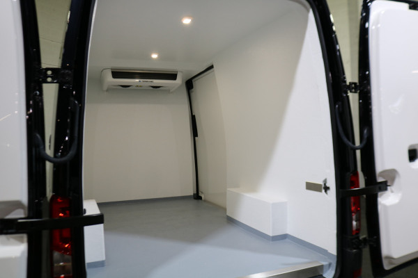 Volkswagen Crafter 2.0 TDI 140pk L3 H3 Automaat Koelwagen Vrieswagen -20 Dag en Nacht