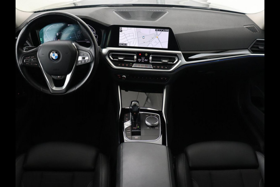 BMW 3 Serie Touring 330e | Trekhaak | Half Leder | Stoel & Stuurverwarming | Sfeerverlichting | Carplay | Sportstoelen | Navigatie | Cruise Control | Parkeerhulp | Live Cockpit | PHEV | Plug In BMW 3 Serie Touring 330e | Trekhaak | Half Leder | Stoel & Stuurverwarming | Sfeerverlichting | Carplay | Sportstoelen | Navigatie | Cruise Control | Parkeerhulp | Live Cockpit | PHEV | Plug In