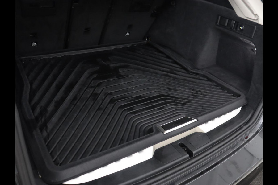 BMW 3 Serie Touring 330e | Trekhaak | Half Leder | Stoel & Stuurverwarming | Sfeerverlichting | Carplay | Sportstoelen | Navigatie | Cruise Control | Parkeerhulp | Live Cockpit | PHEV | Plug In BMW 3 Serie Touring 330e | Trekhaak | Half Leder | Stoel & Stuurverwarming | Sfeerverlichting | Carplay | Sportstoelen | Navigatie | Cruise Control | Parkeerhulp | Live Cockpit | PHEV | Plug In