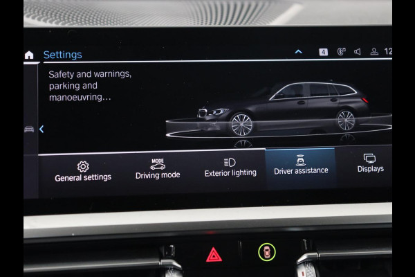 BMW 3 Serie Touring 330e | Trekhaak | Half Leder | Stoel & Stuurverwarming | Sfeerverlichting | Carplay | Sportstoelen | Navigatie | Cruise Control | Parkeerhulp | Live Cockpit | PHEV | Plug In BMW 3 Serie Touring 330e | Trekhaak | Half Leder | Stoel & Stuurverwarming | Sfeerverlichting | Carplay | Sportstoelen | Navigatie | Cruise Control | Parkeerhulp | Live Cockpit | PHEV | Plug In
