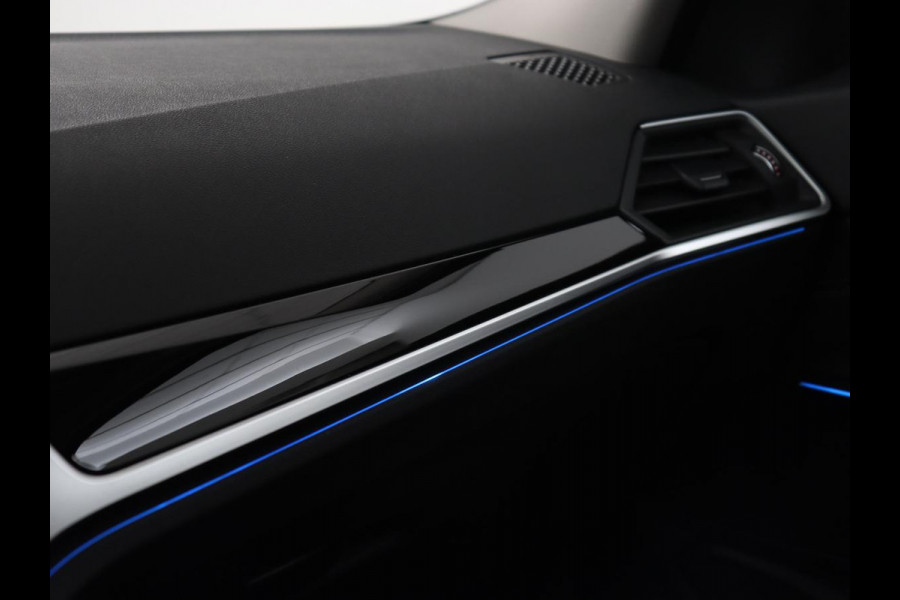 BMW 3 Serie Touring 330e | Trekhaak | Half Leder | Stoel & Stuurverwarming | Sfeerverlichting | Carplay | Sportstoelen | Navigatie | Cruise Control | Parkeerhulp | Live Cockpit | PHEV | Plug In BMW 3 Serie Touring 330e | Trekhaak | Half Leder | Stoel & Stuurverwarming | Sfeerverlichting | Carplay | Sportstoelen | Navigatie | Cruise Control | Parkeerhulp | Live Cockpit | PHEV | Plug In