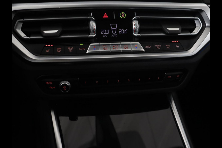 BMW 3 Serie Touring 330e | Trekhaak | Half Leder | Stoel & Stuurverwarming | Sfeerverlichting | Carplay | Sportstoelen | Navigatie | Cruise Control | Parkeerhulp | Live Cockpit | PHEV | Plug In BMW 3 Serie Touring 330e | Trekhaak | Half Leder | Stoel & Stuurverwarming | Sfeerverlichting | Carplay | Sportstoelen | Navigatie | Cruise Control | Parkeerhulp | Live Cockpit | PHEV | Plug In