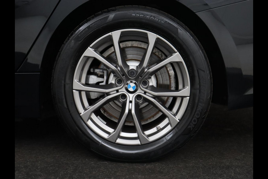 BMW 3 Serie Touring 330e | Trekhaak | Half Leder | Stoel & Stuurverwarming | Sfeerverlichting | Carplay | Sportstoelen | Navigatie | Cruise Control | Parkeerhulp | Live Cockpit | PHEV | Plug In BMW 3 Serie Touring 330e | Trekhaak | Half Leder | Stoel & Stuurverwarming | Sfeerverlichting | Carplay | Sportstoelen | Navigatie | Cruise Control | Parkeerhulp | Live Cockpit | PHEV | Plug In
