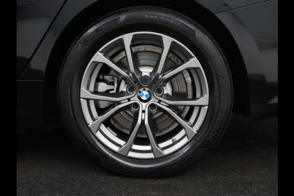 BMW 3 Serie Touring 330e | Trekhaak | Half Leder | Stoel & Stuurverwarming | Sfeerverlichting | Carplay | Sportstoelen | Navigatie | Cruise Control | Parkeerhulp | Live Cockpit | PHEV | Plug In BMW 3 Serie Touring 330e | Trekhaak | Half Leder | Stoel & Stuurverwarming | Sfeerverlichting | Carplay | Sportstoelen | Navigatie | Cruise Control | Parkeerhulp | Live Cockpit | PHEV | Plug In