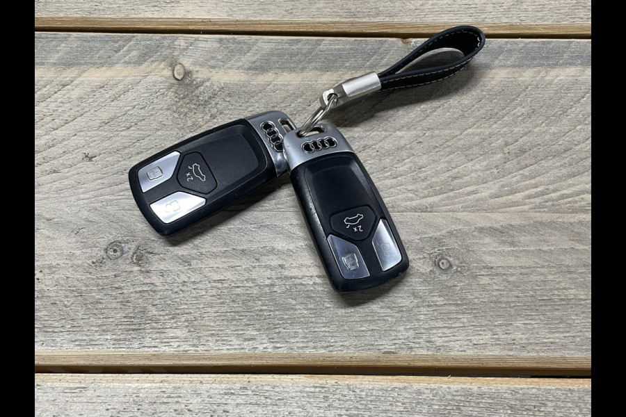 Audi Q5 50 TFSI e S edition Automaat / Panorama dak / trekhaak Audi Q5 50 TFSI e S edition Automaat / Panorama dak / trekhaak