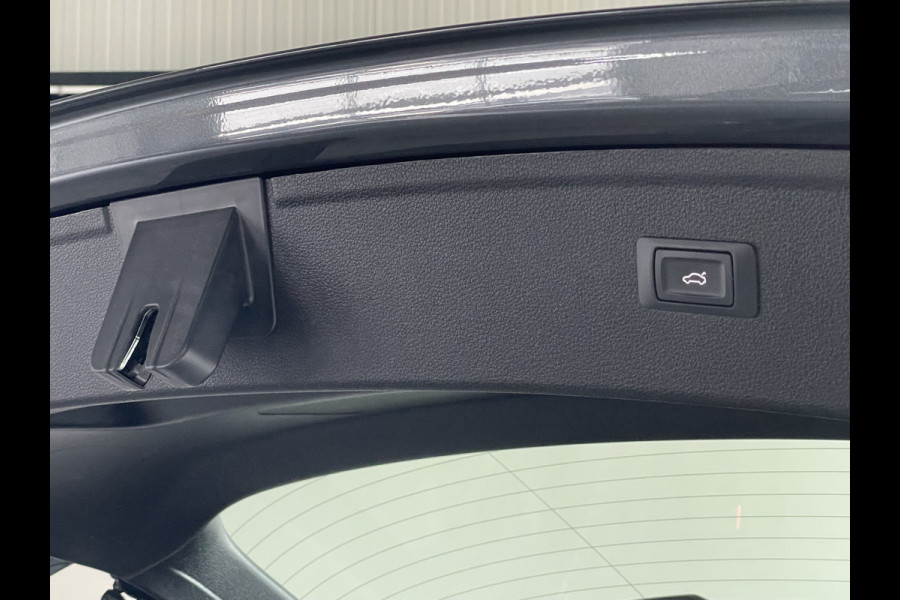 Audi Q5 50 TFSI e S edition Automaat / Panorama dak / trekhaak Audi Q5 50 TFSI e S edition Automaat / Panorama dak / trekhaak