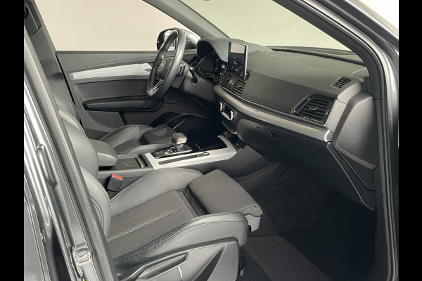 Audi Q5 50 TFSI e S edition Automaat / Panorama dak / trekhaak Audi Q5 50 TFSI e S edition Automaat / Panorama dak / trekhaak