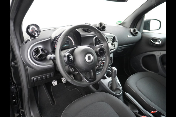 Smart Fortwo 1.0I 71PK Passion Ecc Cruise Control Bluetooth Lmv Mistlampen Regen-Lichtsensor Led  Cool & Audio pakket Pakket sport Euro 6 Origineel Nederlandse Auto Smart Fortwo 1.0I 71PK Passion Ecc Cruise Control Bluetooth Lmv Mistlampen Regen-Lichtsensor Led  Cool & Audio pakket Pakket sport Euro 6 Origineel Nederlandse Auto