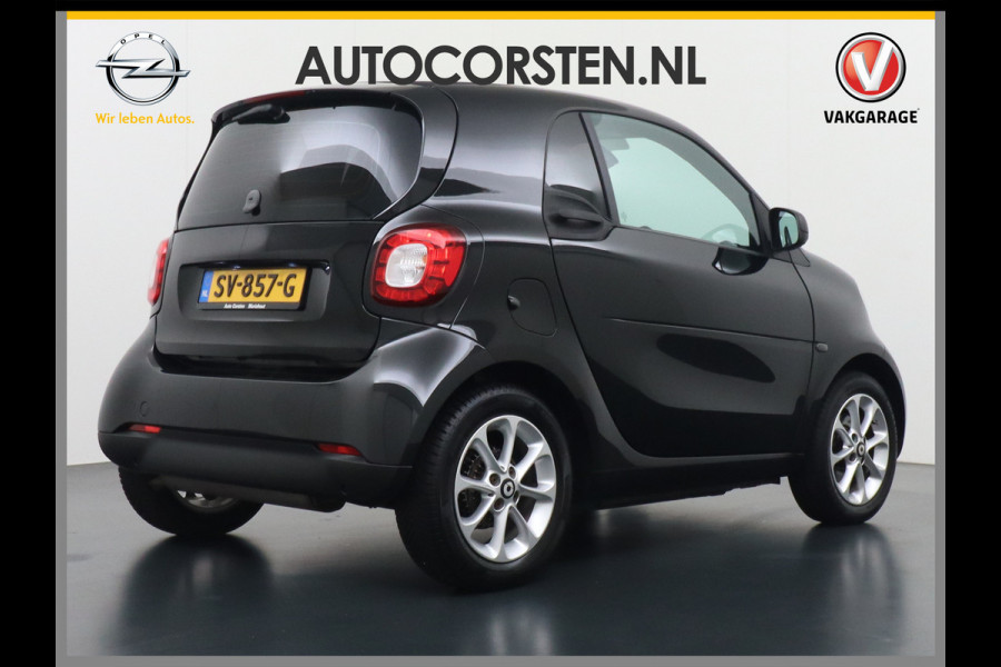 Smart Fortwo 1.0I 71PK Passion Ecc Cruise Control Bluetooth Lmv Mistlampen Regen-Lichtsensor Led  Cool & Audio pakket Pakket sport Euro 6 Origineel Nederlandse Auto Smart Fortwo 1.0I 71PK Passion Ecc Cruise Control Bluetooth Lmv Mistlampen Regen-Lichtsensor Led  Cool & Audio pakket Pakket sport Euro 6 Origineel Nederlandse Auto