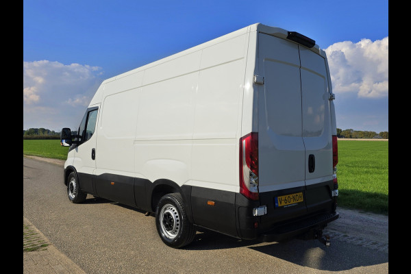 Iveco Daily 35S14V 2.3 352L H2 L2L H2 - 140 Pk - Euro 6 - Airco - Cruise Control Iveco Daily 35S14V 2.3 352L H2 L2L H2 - 140 Pk - Euro 6 - Airco - Cruise Control