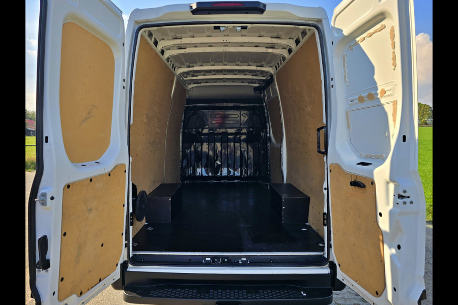 Iveco Daily 35S14V 2.3 352L H2 L2L H2 - 140 Pk - Euro 6 - Airco - Cruise Control Iveco Daily 35S14V 2.3 352L H2 L2L H2 - 140 Pk - Euro 6 - Airco - Cruise Control