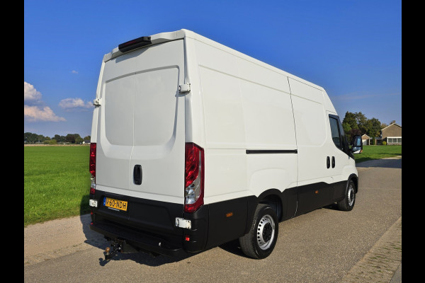 Iveco Daily 35S14V 2.3 352L H2 L2L H2 - 140 Pk - Euro 6 - Airco - Cruise Control Iveco Daily 35S14V 2.3 352L H2 L2L H2 - 140 Pk - Euro 6 - Airco - Cruise Control