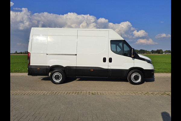 Iveco Daily 35S14V 2.3 352L H2 L2L H2 - 140 Pk - Euro 6 - Airco - Cruise Control Iveco Daily 35S14V 2.3 352L H2 L2L H2 - 140 Pk - Euro 6 - Airco - Cruise Control