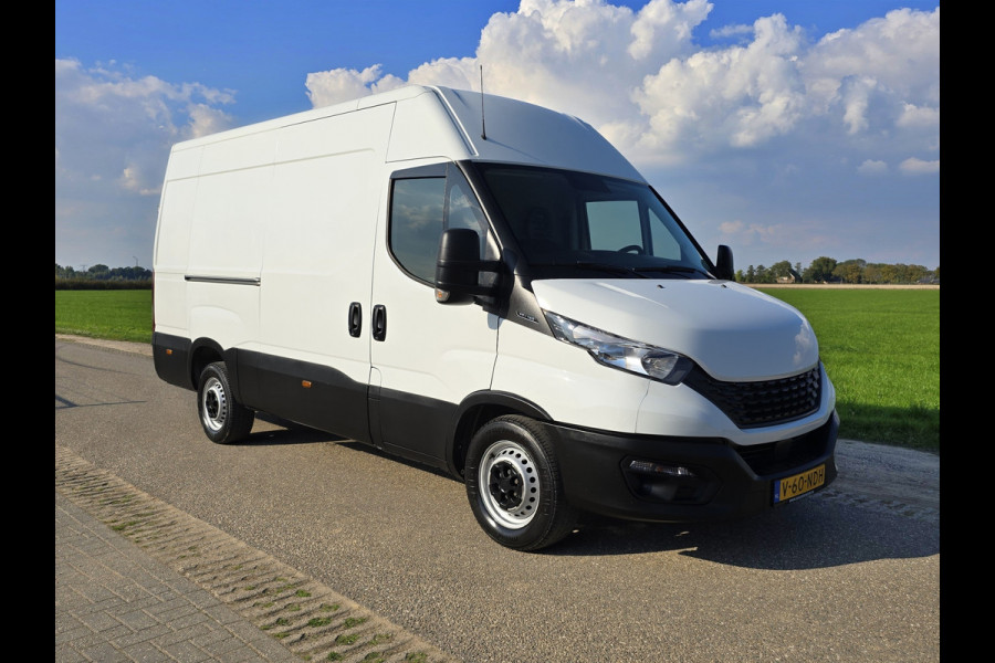 Iveco Daily 35S14V 2.3 352L H2 L2L H2 - 140 Pk - Euro 6 - Airco - Cruise Control Iveco Daily 35S14V 2.3 352L H2 L2L H2 - 140 Pk - Euro 6 - Airco - Cruise Control