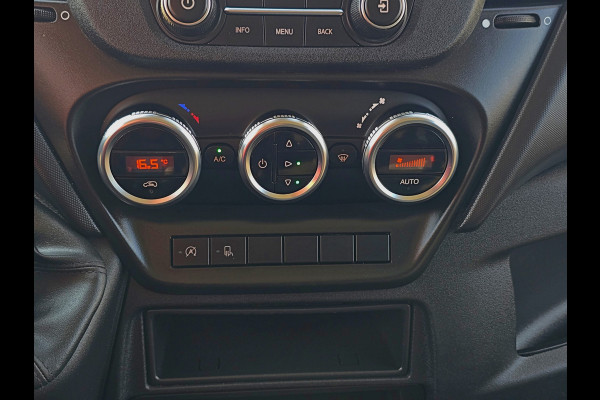 Iveco Daily 35S14V 2.3 352L H2 L2L H2 - 140 Pk - Euro 6 - Airco - Cruise Control Iveco Daily 35S14V 2.3 352L H2 L2L H2 - 140 Pk - Euro 6 - Airco - Cruise Control