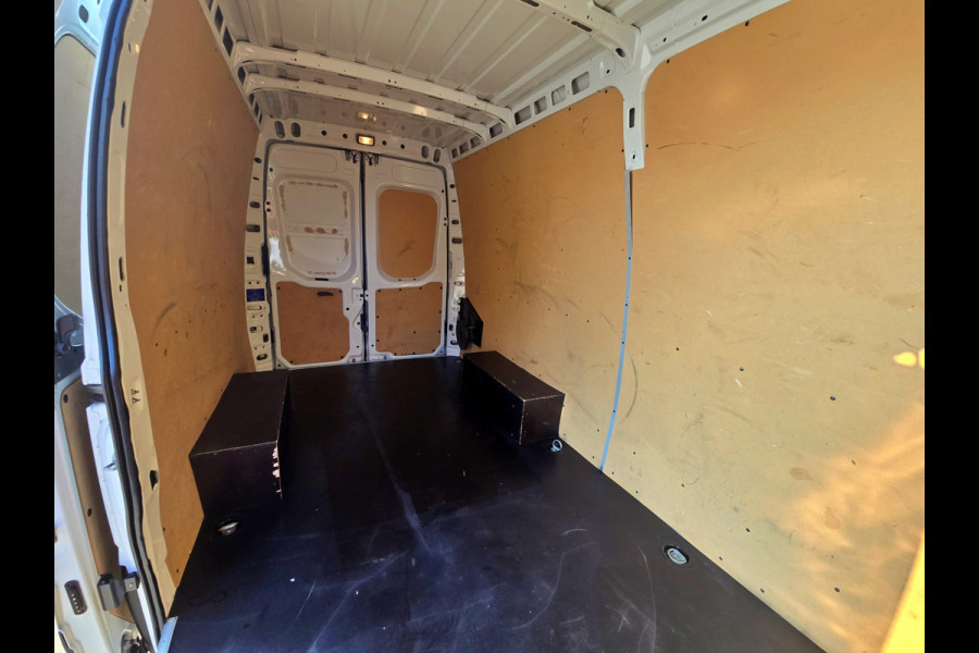 Iveco Daily 35S14V 2.3 352L H2 L2L H2 - 140 Pk - Euro 6 - Airco - Cruise Control Iveco Daily 35S14V 2.3 352L H2 L2L H2 - 140 Pk - Euro 6 - Airco - Cruise Control