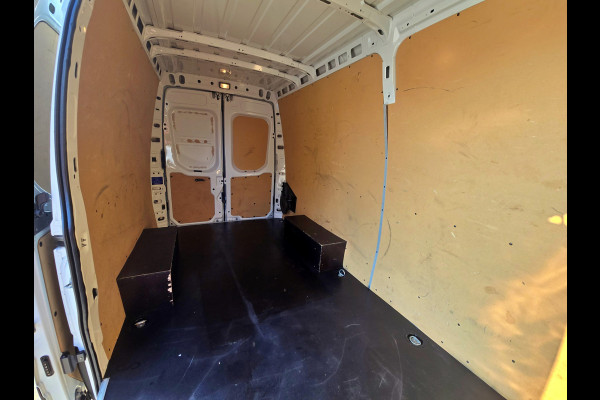 Iveco Daily 35S14V 2.3 352L H2 L2L H2 - 140 Pk - Euro 6 - Airco - Cruise Control Iveco Daily 35S14V 2.3 352L H2 L2L H2 - 140 Pk - Euro 6 - Airco - Cruise Control