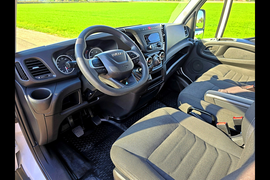 Iveco Daily 35S14V 2.3 352L H2 L2L H2 - 140 Pk - Euro 6 - Airco - Cruise Control Iveco Daily 35S14V 2.3 352L H2 L2L H2 - 140 Pk - Euro 6 - Airco - Cruise Control