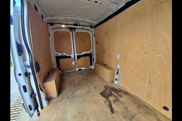 Ford Transit 350 2.0 TDCI L2 H2 - 130 Pk - Euro 6 - Airco - Cruise Control Ford Transit 350 2.0 TDCI L2 H2 - 130 Pk - Euro 6 - Airco - Cruise Control