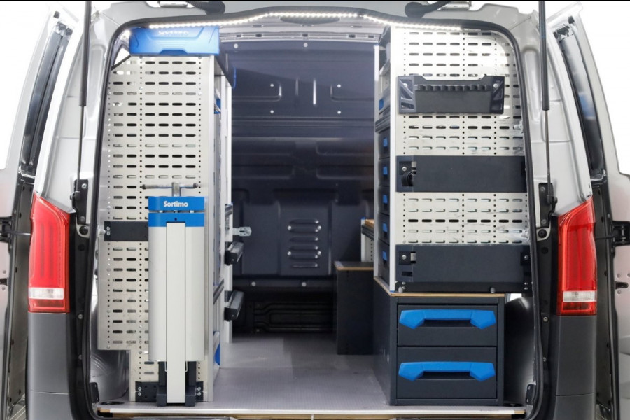 Mercedes-Benz Vito 114 CDI 136pk Compact 9G Automaat 2x Schuifdeur/LED/Camera/Inrichting 05-2022 Mercedes-Benz Vito 114 CDI 136pk Compact 9G Automaat 2x Schuifdeur/LED/Camera/Inrichting 05-2022