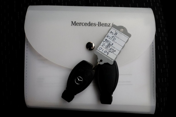 Mercedes-Benz Vito 114 CDI 136pk Compact 9G Automaat 2x Schuifdeur/LED/Camera/Inrichting 05-2022 Mercedes-Benz Vito 114 CDI 136pk Compact 9G Automaat 2x Schuifdeur/LED/Camera/Inrichting 05-2022