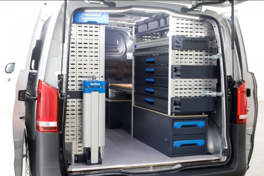 Mercedes-Benz Vito 114 CDI 136pk Compact 9G Automaat 2x Schuifdeur/LED/Camera/Inrichting 05-2022 Mercedes-Benz Vito 114 CDI 136pk Compact 9G Automaat 2x Schuifdeur/LED/Camera/Inrichting 05-2022