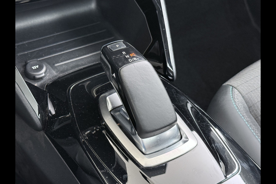 Peugeot e-208 EV Allure 50kWh Pano-dak Adaptieve Cruise Control 360°Camera Navi Ecc Stoelverwarming Apple Carplay Android Auto DAB+ Lane Assist Keyless Led Pdc 1e Eigenaar 100% Dealeronderhouden Origineel Nederlandse Auto