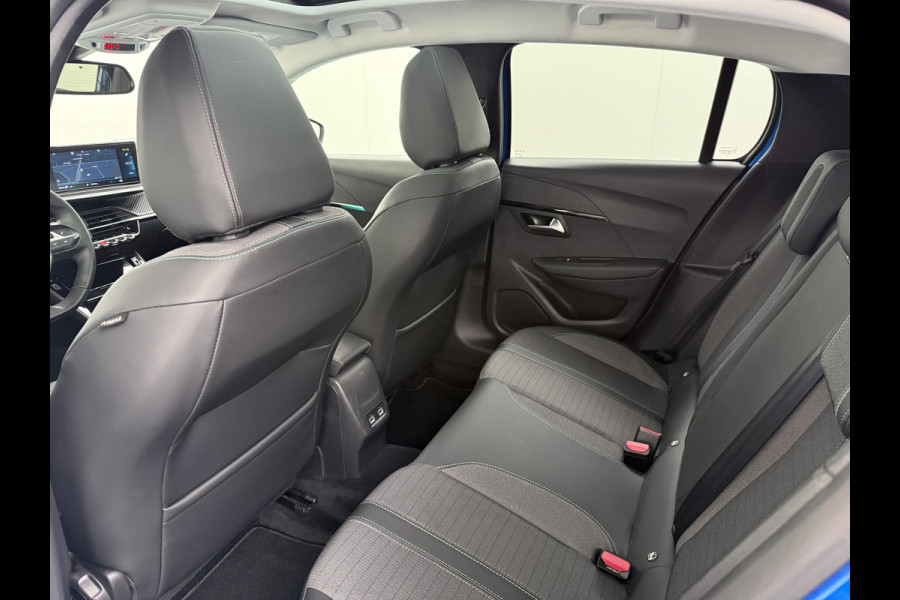 Peugeot e-208 EV Allure 50kWh Pano-dak Adaptieve Cruise Control 360°Camera Navi Ecc Stoelverwarming Apple Carplay Android Auto DAB+ Lane Assist Keyless Led Pdc 1e Eigenaar 100% Dealeronderhouden Origineel Nederlandse Auto