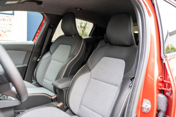 Renault Clio 1.0 TCe 90 GPF techno | Prijs rijklaar incl. 12 mnd garantie | 360 Camera Pdc Navi Led Clima Renault Clio 1.0 TCe 90 GPF techno | Prijs rijklaar incl. 12 mnd garantie | 360 Camera Pdc Navi Led Clima