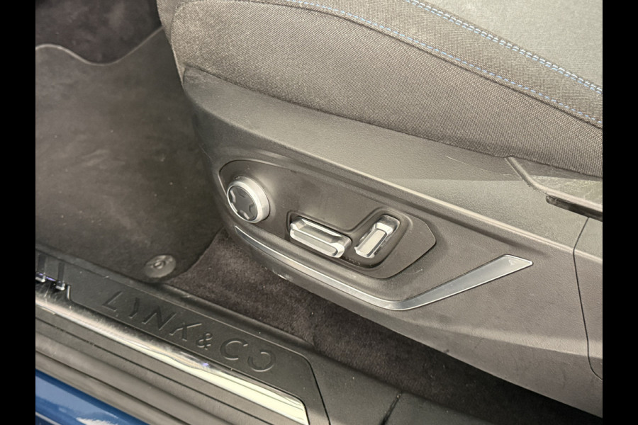 Lynk & Co 01 PHEV AUT-7 261pk Pano-Schuifdak Lmv 20" 360°Camera Apple Carplay Android Auto Adap.Cruise Navi Pdc Ecc Keyless Led Plug-In Hybri Elek.Memory.Stoel File assistent Dodehoek detector Elektrisch bedienbare achterklep Rijstrooksensor Wifi Verkeersbord detectie 425Nm koppel 3,7kw laadvermogen €41.883 Nieuwprijs Lynk & Co 01 PHEV AUT-7 261pk Pano-Schuifdak Lmv 20" 360°Camera Apple Carplay Android Auto Adap.Cruise Navi Pdc Ecc Keyless Led Plug-In Hybri Elek.Memory.Stoel File assistent Dodehoek detector Elektrisch bedienbare achterklep Rijstrooksensor Wifi Verkeersbord detectie 425Nm koppel 3,7kw laadvermogen €41.883 Nieuwprijs