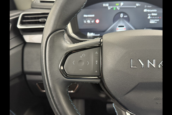 Lynk & Co 01 PHEV AUT-7 261pk Pano-Schuifdak Lmv 20" 360°Camera Apple Carplay Android Auto Adap.Cruise Navi Pdc Ecc Keyless Led Plug-In Hybri Elek.Memory.Stoel File assistent Dodehoek detector Elektrisch bedienbare achterklep Rijstrooksensor Wifi Verkeersbord detectie 425Nm koppel 3,7kw laadvermogen €41.883 Nieuwprijs Lynk & Co 01 PHEV AUT-7 261pk Pano-Schuifdak Lmv 20" 360°Camera Apple Carplay Android Auto Adap.Cruise Navi Pdc Ecc Keyless Led Plug-In Hybri Elek.Memory.Stoel File assistent Dodehoek detector Elektrisch bedienbare achterklep Rijstrooksensor Wifi Verkeersbord detectie 425Nm koppel 3,7kw laadvermogen €41.883 Nieuwprijs