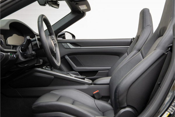 Porsche 911 Cabrio 3.0 Carrera 992.2 Sportuitlaat, Bose, Facelift, Adaptive Cruise, XPEL, 2025