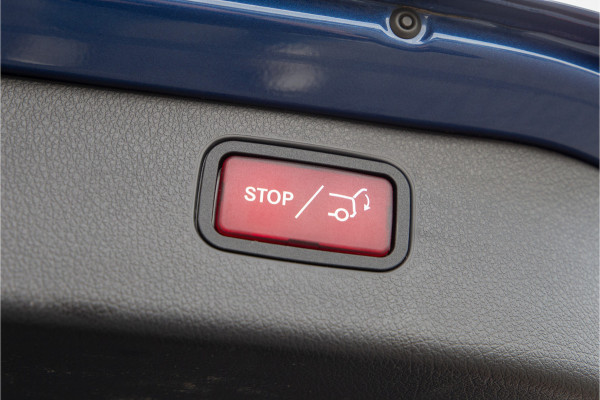 Mercedes-Benz C-Klasse Estate 200 AMG Nightpakket, pano, Camera, 19" ,Carplay, 2022 Mercedes-Benz C-Klasse Estate 200 AMG Nightpakket, pano, Camera, 19" ,Carplay, 2022