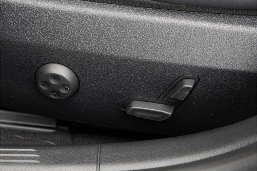 Mercedes-Benz C-Klasse Estate 200 AMG Nightpakket, pano, Camera, 19" ,Carplay, 2022 Mercedes-Benz C-Klasse Estate 200 AMG Nightpakket, pano, Camera, 19" ,Carplay, 2022