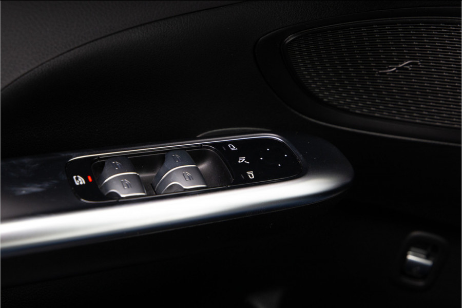 Mercedes-Benz C-Klasse Estate 200 AMG Nightpakket, pano, Camera, 19" ,Carplay, 2022 Mercedes-Benz C-Klasse Estate 200 AMG Nightpakket, pano, Camera, 19" ,Carplay, 2022