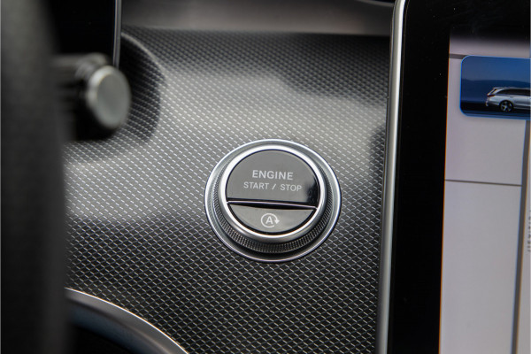 Mercedes-Benz C-Klasse Estate 200 AMG Nightpakket, pano, Camera, 19" ,Carplay, 2022 Mercedes-Benz C-Klasse Estate 200 AMG Nightpakket, pano, Camera, 19" ,Carplay, 2022