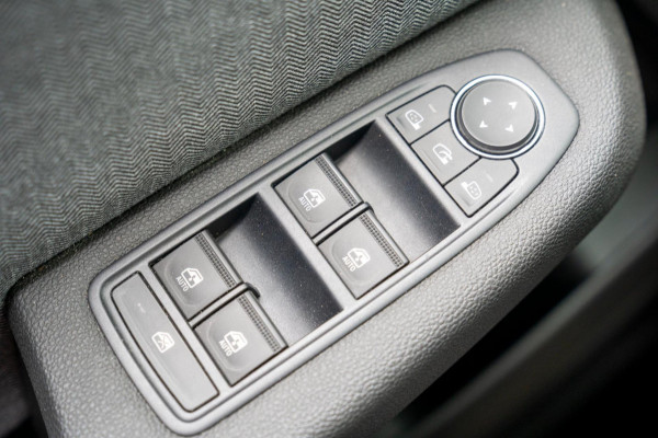 Renault Clio 1.0 TCe 90 GPF techno | Prijs rijklaar incl. 12 mnd garantie | 360 Camera Pdc Navi Led Clima Renault Clio 1.0 TCe 90 GPF techno | Prijs rijklaar incl. 12 mnd garantie | 360 Camera Pdc Navi Led Clima