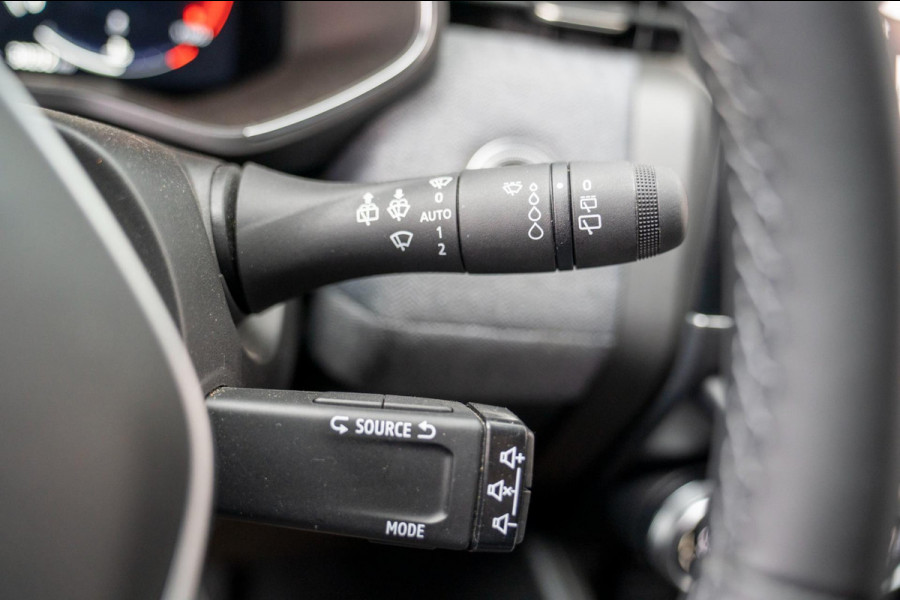 Renault Clio 1.0 TCe 90 GPF techno | Prijs rijklaar incl. 12 mnd garantie | 360 Camera Pdc Navi Led Clima Renault Clio 1.0 TCe 90 GPF techno | Prijs rijklaar incl. 12 mnd garantie | 360 Camera Pdc Navi Led Clima