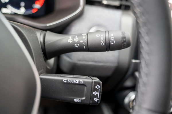 Renault Clio 1.0 TCe 90 GPF techno | Prijs rijklaar incl. 12 mnd garantie | 360 Camera Pdc Navi Led Clima Renault Clio 1.0 TCe 90 GPF techno | Prijs rijklaar incl. 12 mnd garantie | 360 Camera Pdc Navi Led Clima