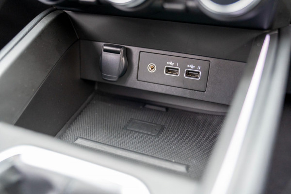 Renault Clio 1.0 TCe 90 GPF techno | Prijs rijklaar incl. 12 mnd garantie | 360 Camera Pdc Navi Led Clima Renault Clio 1.0 TCe 90 GPF techno | Prijs rijklaar incl. 12 mnd garantie | 360 Camera Pdc Navi Led Clima