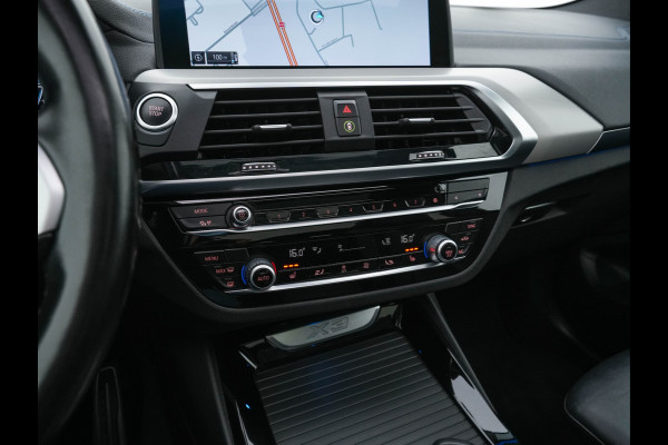 BMW X3 xDrive30e M-Sportpack Business Edition Plus (INCL-BTW) *PANO | LUXURY-LEATHER | FULL-LED | DIGI-COCKPIT | HIFI-SOUND | CARPLAY | DAB+ | HEATED-SPORTSEATS | AMBIENT-LIGHT | PRIVACY-GLASS | SHIFT-PADDLES | TOWBAR | 19''ALU*
