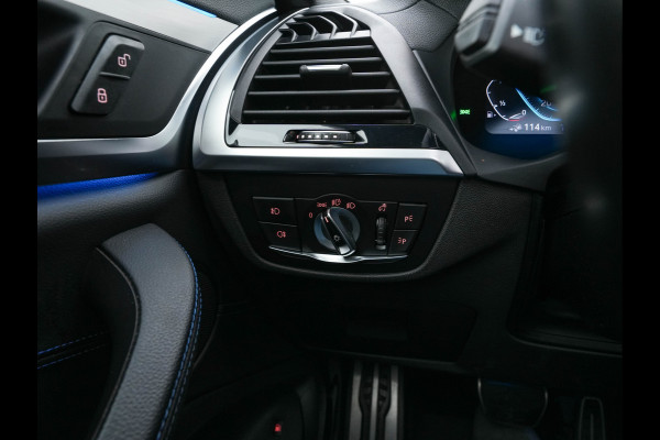 BMW X3 xDrive30e M-Sportpack Business Edition Plus (INCL-BTW) *PANO | LUXURY-LEATHER | FULL-LED | DIGI-COCKPIT | HIFI-SOUND | CARPLAY | DAB+ | HEATED-SPORTSEATS | AMBIENT-LIGHT | PRIVACY-GLASS | SHIFT-PADDLES | TOWBAR | 19''ALU*