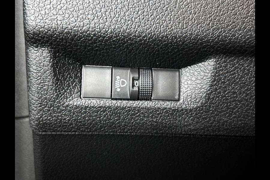 Peugeot Expert 2.0 BlueHDI 180 Long Premium Dubbele Cabine Automaat Airco Bluetooth LM Velgen Look pakket Peugeot Expert 2.0 BlueHDI 180 Long Premium Dubbele Cabine Automaat Airco Bluetooth LM Velgen Look pakket