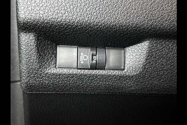 Peugeot Expert 2.0 BlueHDI 180 Long Premium Dubbele Cabine Automaat Airco Bluetooth LM Velgen Look pakket Peugeot Expert 2.0 BlueHDI 180 Long Premium Dubbele Cabine Automaat Airco Bluetooth LM Velgen Look pakket